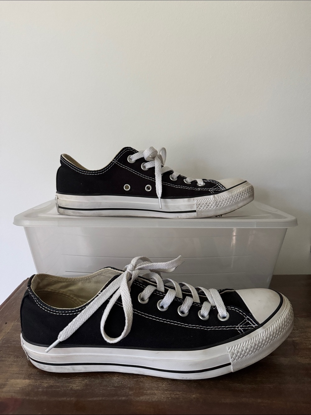Converse Chuck Taylor All-Star Low Top Shoes Women’s - 8.5
